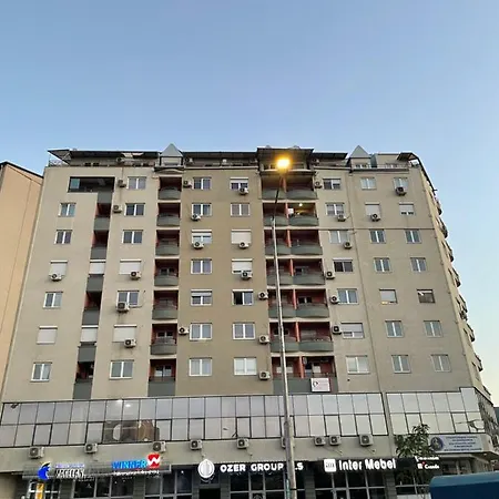 Modern Heights Apartment *